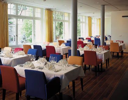 Zurich Development Center Hotel Restaurante foto